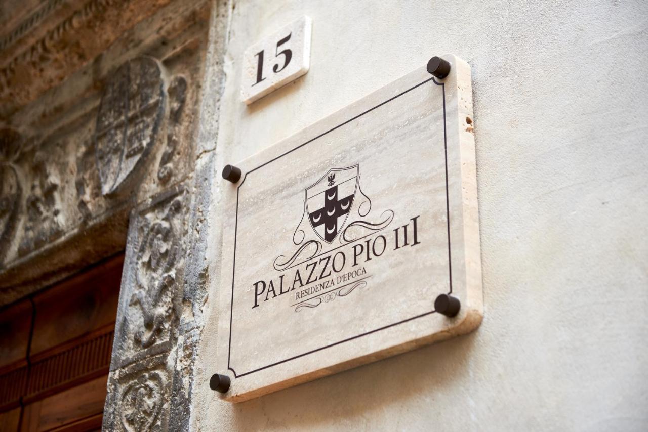Palazzo Pio III - Residenza D'Epoca Bed & Breakfast Sarteano Exterior photo