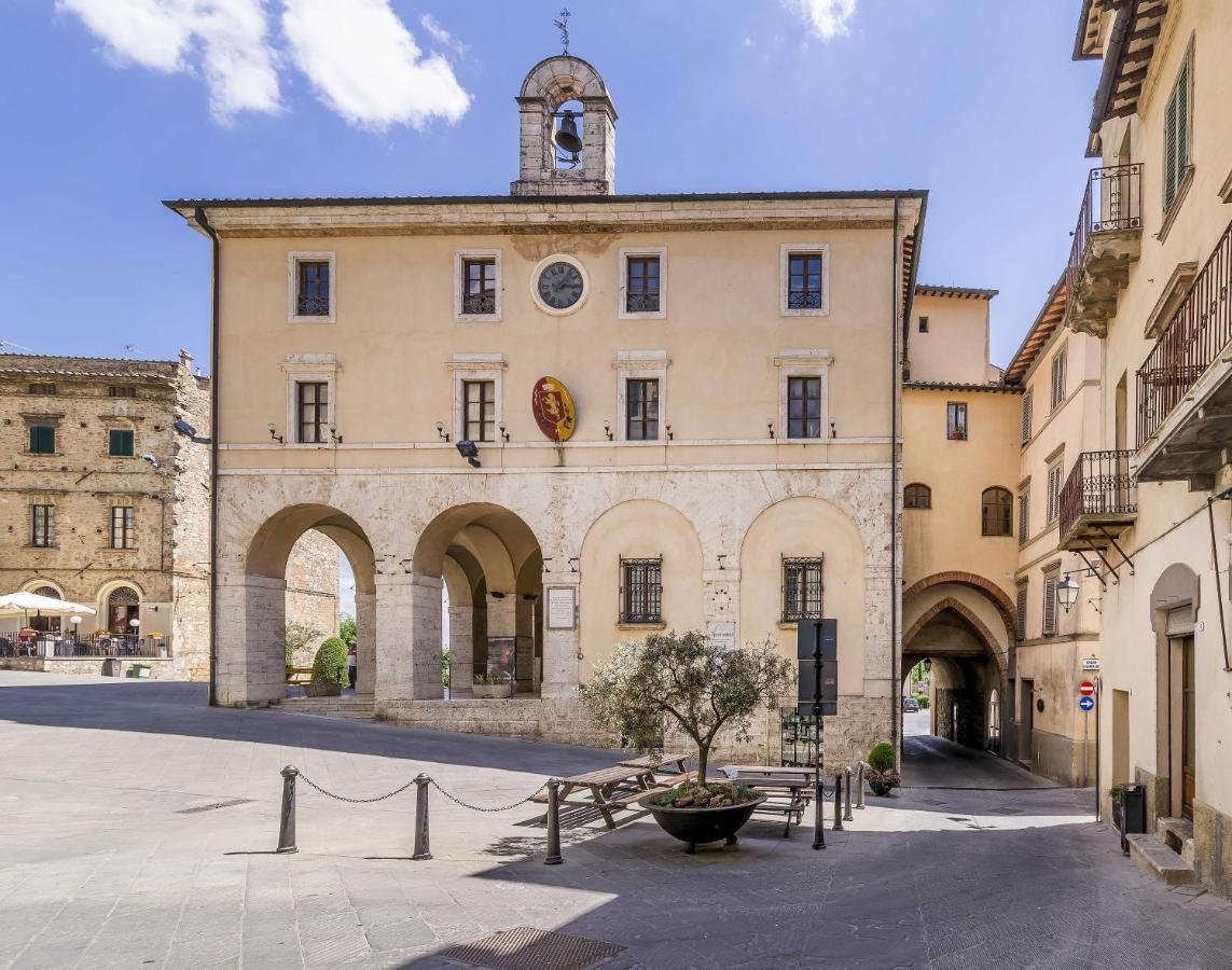 Palazzo Pio III - Residenza D'Epoca Bed & Breakfast Sarteano Exterior photo